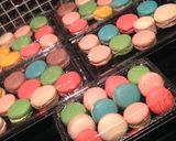 Hình bước làm 11 của món Bánh Macarons bảy sắc cầu vồng