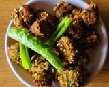 A picture of step 5 of Sprouted moong pakoda.