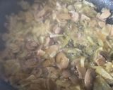 Foto del paso 6 de la receta Pavo cremoso con champiñones y vino blanco