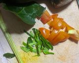 Foto langkah ke 3 dari resep Tumis ayam daun jeruk.