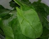 A picture of step 1 of Palak ka healthy spicy juice.
