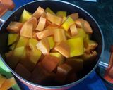 Foto del paso 1 de la receta: Hamburguesas de calabaza y zanahoria con ensalada colorida