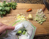 Foto del paso 3 de la receta: Langostinos al curry thailandés (Este amor de fuego es por ti y contigo)