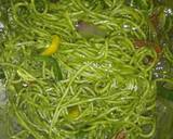 Noodles in Green Pesto Sauce recipe step 5 photo