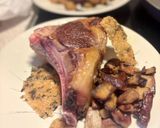 Une image de l'étape 5 de Côte de bœuf, Cèpes et tuiles de Parmesan.