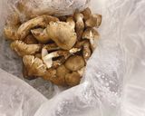 รูปขั้นตอนการทำที่ 1 ของ เห็ดปลวกต้มเค็ม / Salted Termite Mushroom Soup 🍄/ เห็ดโคนต้มเค็ม 🍄
