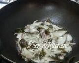A picture of step 2 of Hyderabadi Baghara huwa Khana or Tempered Rice.
