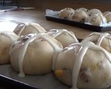 A picture of step 14 of Hot cross buns.