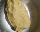 A picture of step 3 of Thalipeeth.