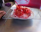 Foto del paso 7 de la receta: Mousse de piloncillo relleno de jelly de tejocote y guayaba