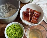 A picture of step 2 of Unagi Rice.