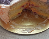 Foto del paso 20 de la receta: Bizcocho de vainilla relleno de crema de maracuyá y fresas 🍓