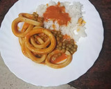 Foto del paso 7 de la receta: Calamares en salsa con arroz blanco y guisantes