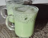 A picture of step 6 of Chia Seeds pistachio Fizz.
