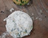 A picture of step 5 of Dudhi Methi Thepla.
