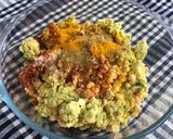 A picture of step 3 of Masala Vadai (Paruppu Vadai).