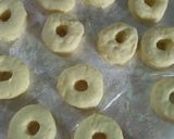 Foto langkah ke 5 dari resep Donat Kentang.