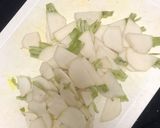 Foto langkah ke 2 dari resep Asinan Kabu (Buah Turnip).