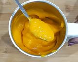 A picture of step 1 of Mango Mastani.