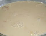 A picture of step 2 of Creamy custard trifle.
