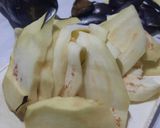 Foto del paso 1 de la receta: Láminas de berenjenas con quesos, jamón y salsa (para congelar)