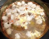 Hình bước làm 2 của món Canh Chua Chả Cá Bông Điên Điển