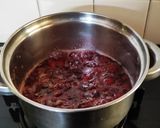 A picture of step 1 of Strawberry panna cotta.
