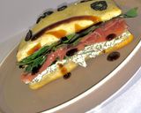 Foto del paso 10 de la receta: Ciabatta con relleno de Queso de cabra con especias, jamón serrano, espinacas y crema de balsámico