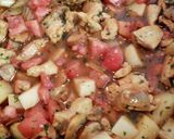 Foto del paso 4 de la receta Salteado de pechuga con patatas y champiñones