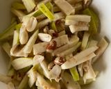 A picture of step 2 of Guava Salad Thai style.