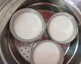 A picture of step 2 of Mangalore style Idli,sambar and spicy chutney.