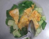 Foto langkah ke 3 dari resep Sup Pakchoy Telur.