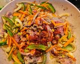 Foto langkah ke 2 dari resep 110. 제육 닾밥 (Stir Pork with Rice).