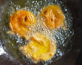 வெங்காய பஜ்ஜி (Onion Bajji recipe in tamil) ரெசிபி ஸ்டேப் 3 புகைப்படம்
