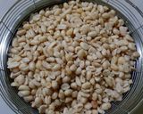 Foto langkah ke 1 dari resep Kacang Bawang Asin Gurih Dan Renyah.