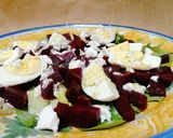 Foto del paso 8 de la receta Ensalada de remolacha con vinagreta de queso de cabra