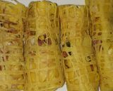 A picture of step 5 of Net crepes (roti jala).