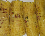 A picture of step 5 of Net crepes (roti jala).