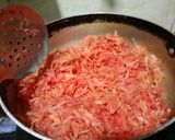 A picture of step 1 of Jaggery Carrot Halwa.