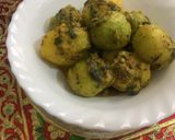 A picture of step 3 of Bharva tinda/indian round gourd.