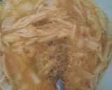 Foto del paso 3 de la receta: 🐔 🥚 🍋 Higadillo (Caldo de huevo y pollo desmenuzado)
