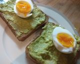 A picture of step 3 of Avocado Egg Toast.