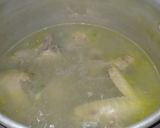Foto langkah ke 2 dari resep Sop Ayam Kampung.