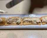 Foto del paso 2 de la receta: Tosta crujiente con ensaladilla, caballa y piparra