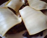 Lilahagymás, gombás tarja, füstölt sajt “szigeteléssel” recept fázis 5 fotója