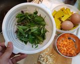 รูปขั้นตอนการทำที่ 1 ของ ฟักทองผัดไข่