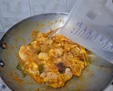 Foto langkah ke 4 dari resep Ayam ungkep rempah gurih untuk bekal sekolah(empuk, bumbu meresap, tahan seharian).