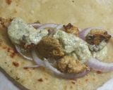 A picture of step 3 of Chicken roll Paratha.