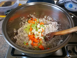 Sopa de carne picada con yogur griego
