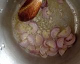 A picture of step 2 of Aromatic Pea & Mint Soup.